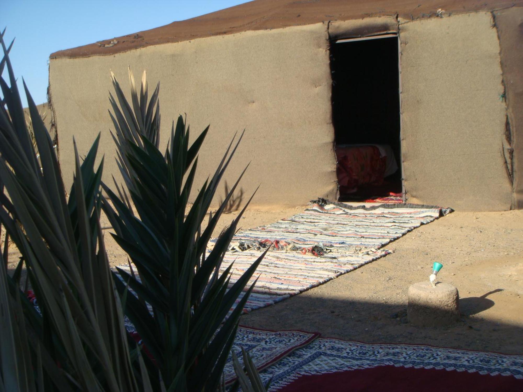 Bivouac La Fibule Des Dunes เมอร์ซูกา ภายนอก รูปภาพ